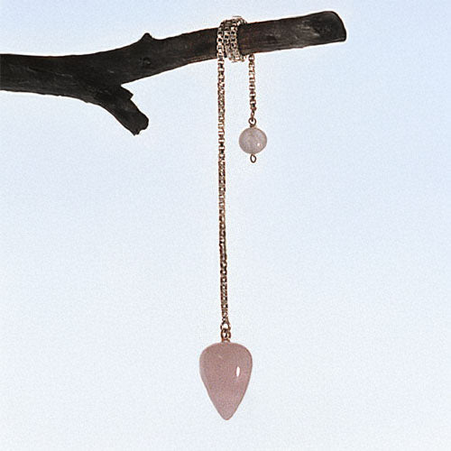 Zartrosa Rosenquarz an Edelstahl-Panzerkette – für Herzöffnung Berk