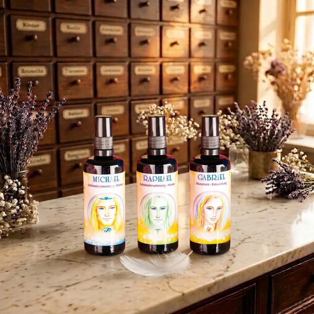 Erzengel Aura Sprays bei Spirit of Gaia – Michael, Raphael und Gabriel von Berk mit weißer Feder