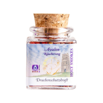 Drachenschutzkraft, Avalon-Räuchermischung von Berk, 50 ml im Korkglas: Korkglas mit Avalon-Etikett, freigestellt auf Weiß