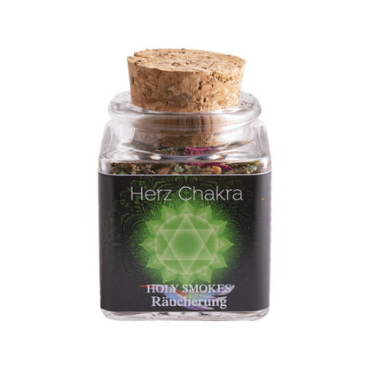 Herzchakra, Chakra-Räuchermischung von Berk, 50 ml im Korkglas: Korkglas mit schwarzem Chakra-Etikett, freigestellt auf Weiß
