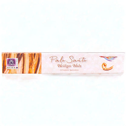 Räucherstäbchen Palo Santo von Berk, Packung, freigestellt auf Weiß