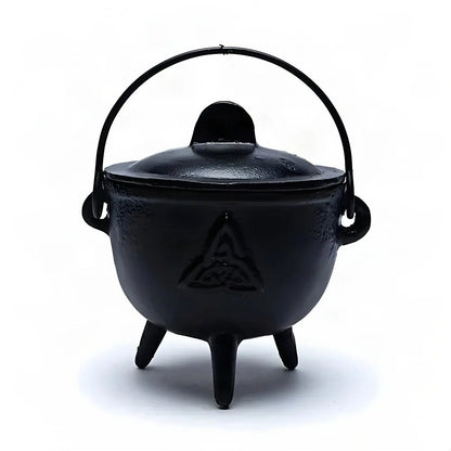 Cauldron (Hexenkessel) Triquetrasymbol, freigestellt auf Weiß