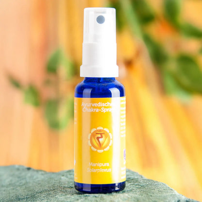 Ayurvedisches Chakra-Spray Manipura (Solarplexus-Chakra), 30-ml-Sprühflasche aus blauem Glas, Herstellerfoto