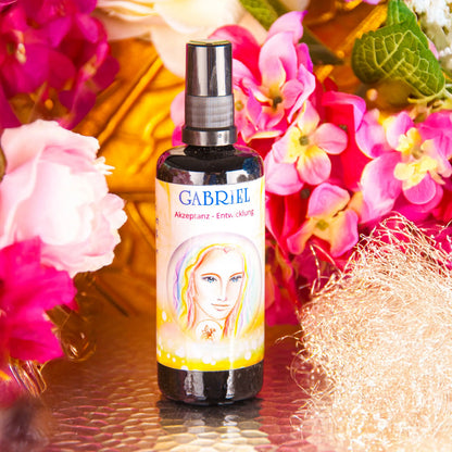 Seraphim Engel-Essenz Gabriel, 100-ml-Sprühflasche, Herstellerfoto mit Blüten