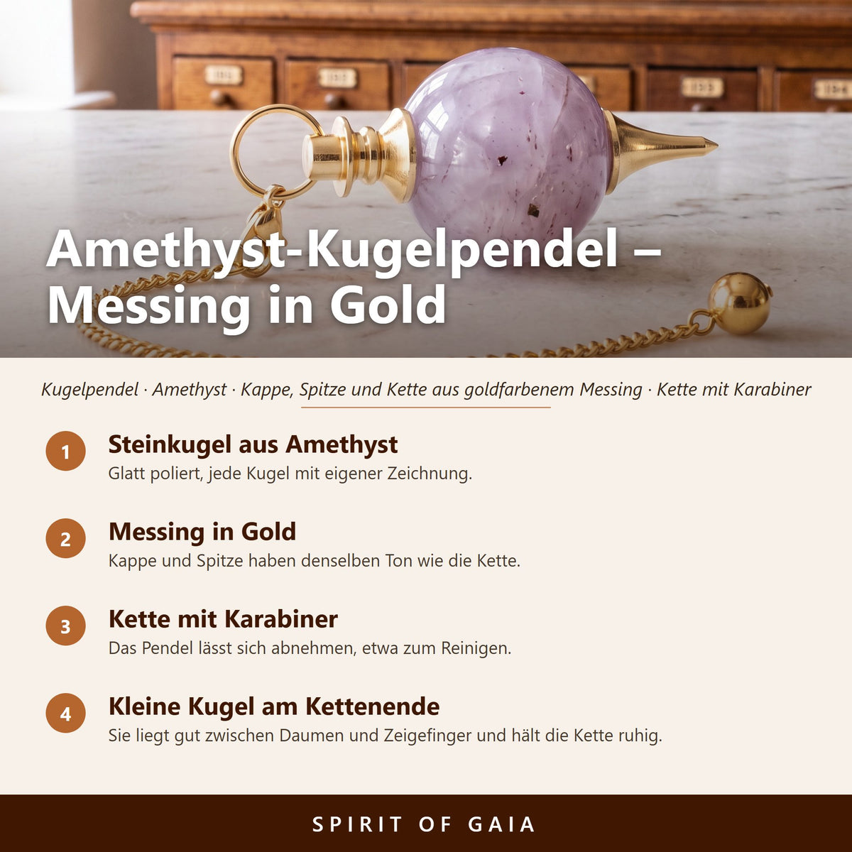 Übersicht zum Amethyst-Kugelpendel: Steinkugel aus Amethyst, Messing in Gold, Kette mit Karabiner, kleine Kugel am Kettenende