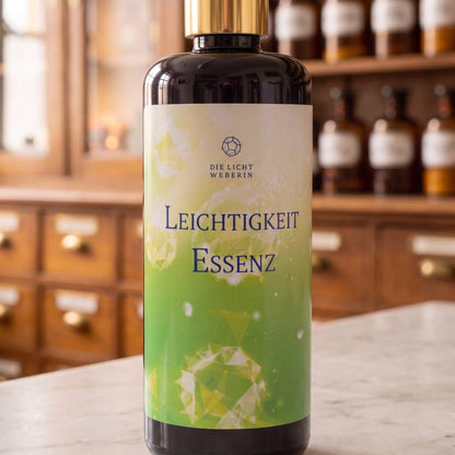 Etikett des Aura Sprays Leichtigkeit aus der Nähe: Dodekaeder-Zeichen, Schriftzug Die Lichtweberin, grüner Farbverlauf