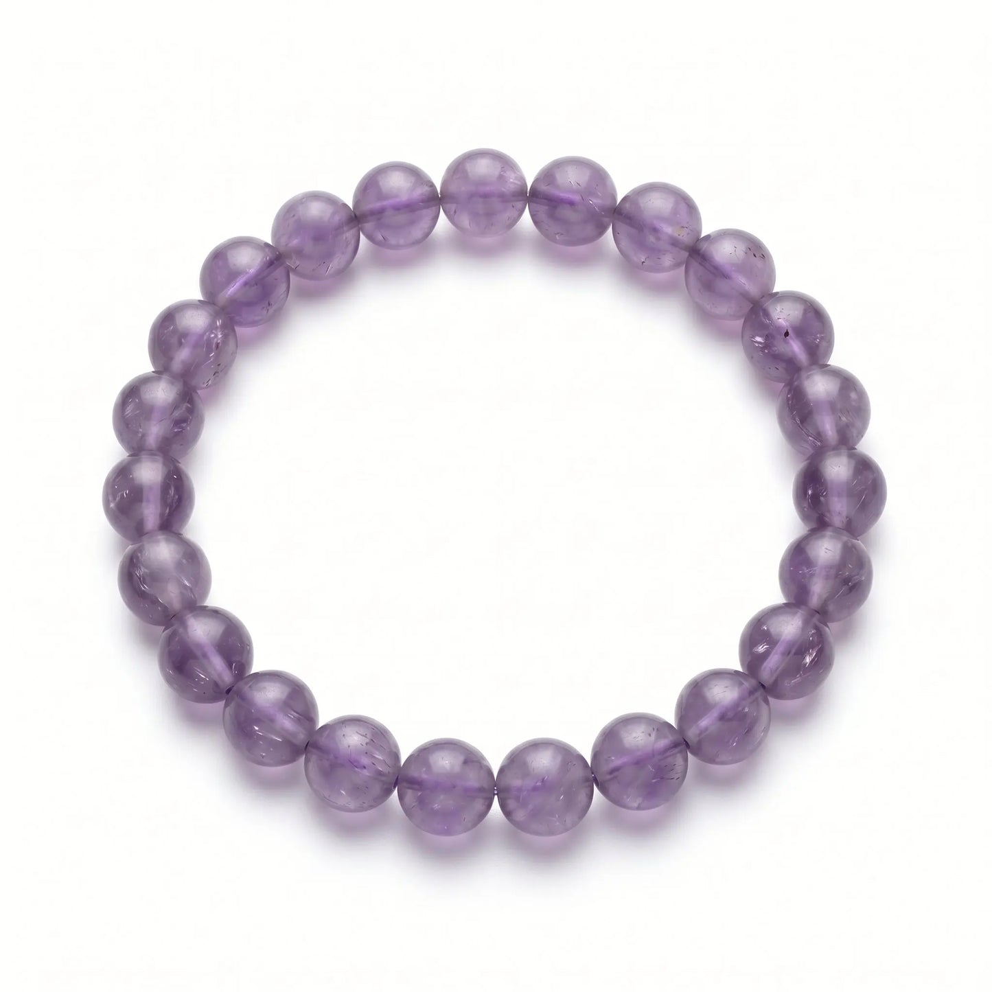 Amethyst Armband freigestellt auf Weiß – 8 mm Edelstein-Kugelarmband von Spirit of Gaia