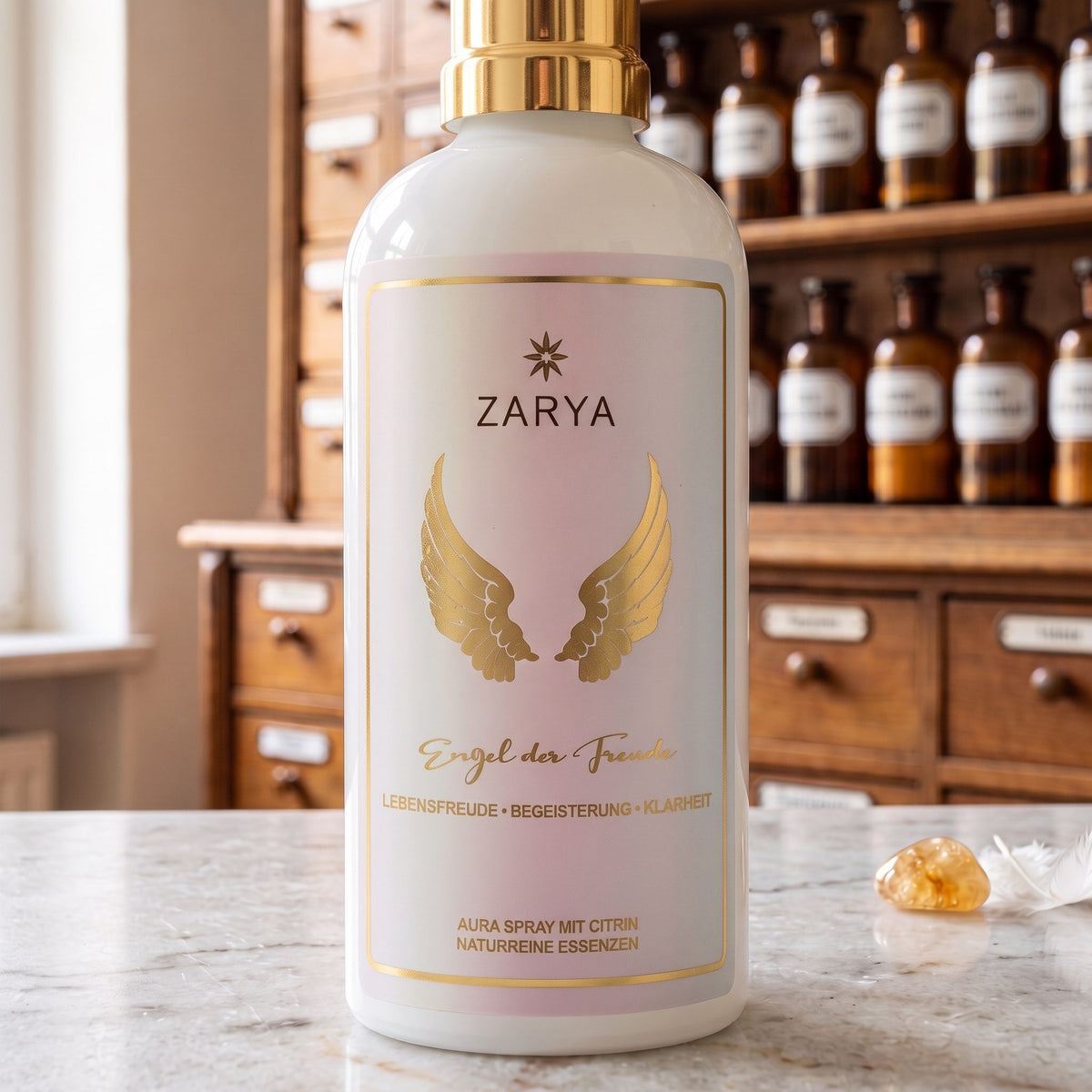 Nahaufnahme des Etiketts: Zarya, goldene Flügel, Engel der Freude, Aura Spray mit Citrin