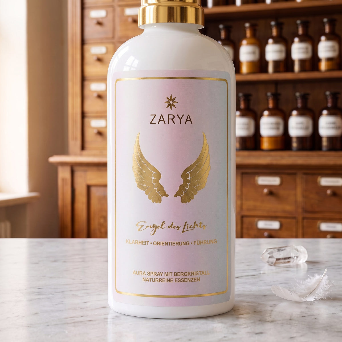 Nahaufnahme des Etiketts: Zarya, goldene Flügel, Engel des Lichts, Aura Spray mit Bergkristall