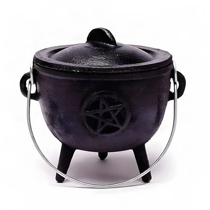 Cauldron (Hexenkessel) Pentagramm, freigestellt auf Weiß