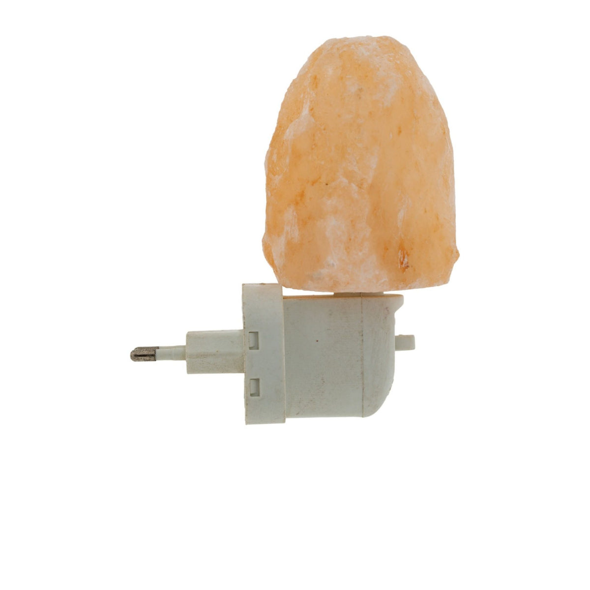 Salzkristall-Nachtlicht Natur mit Stecker, freigestellt auf weißem Grund